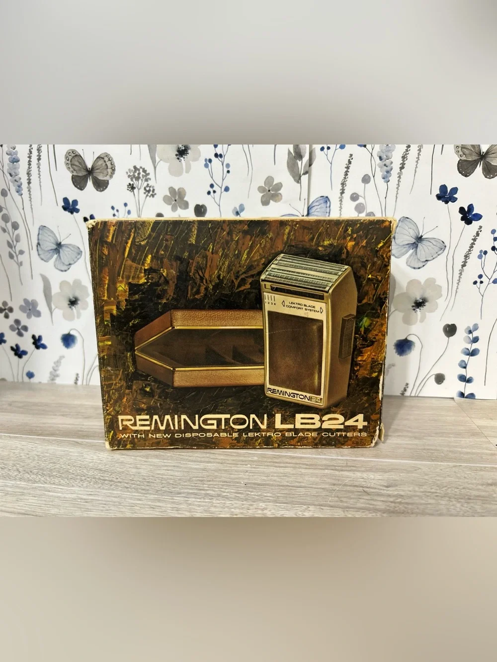 Vintage 1971 Remington LB24 Lektro Blade Shaver Set